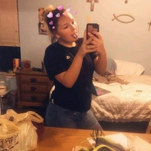 Meet your Posher, Crystal